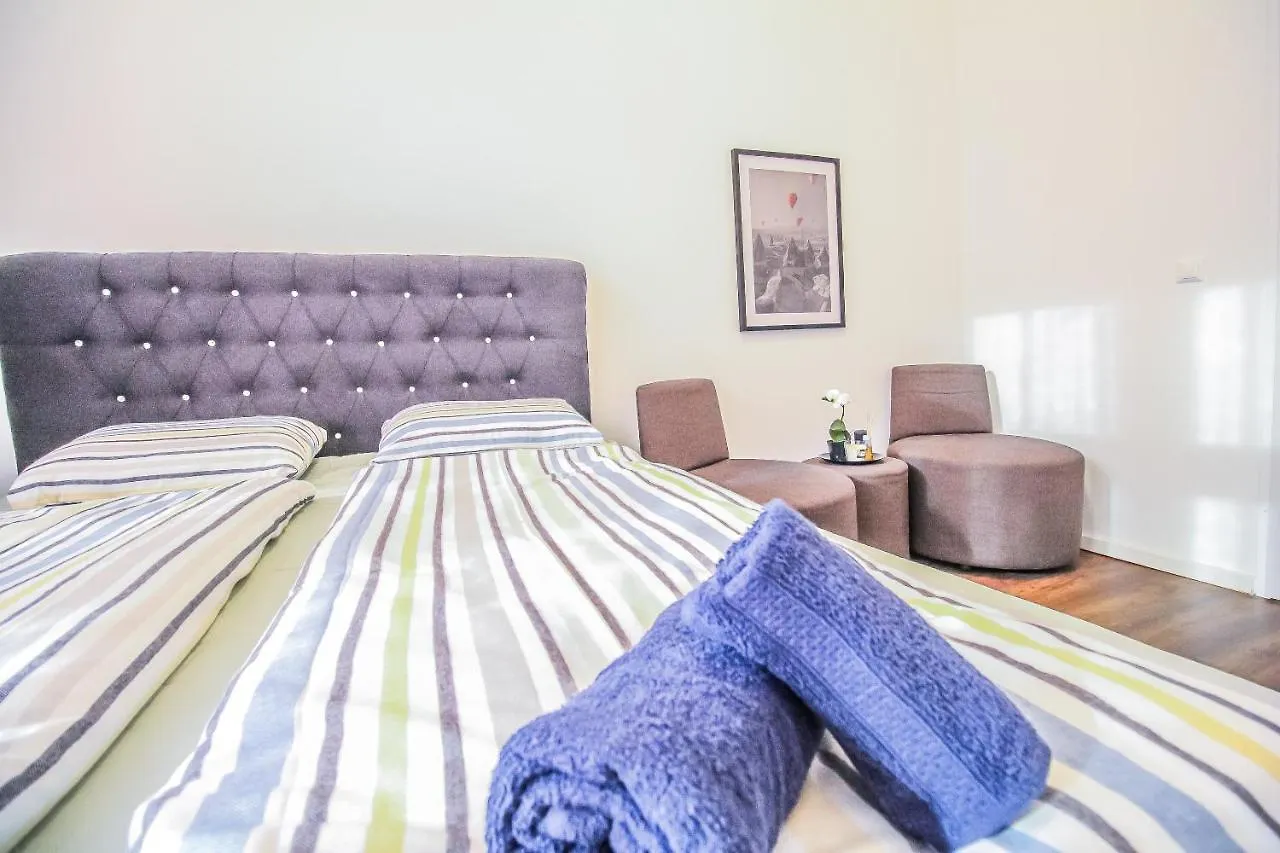 Superior Double Room Lv Vienna Apartment